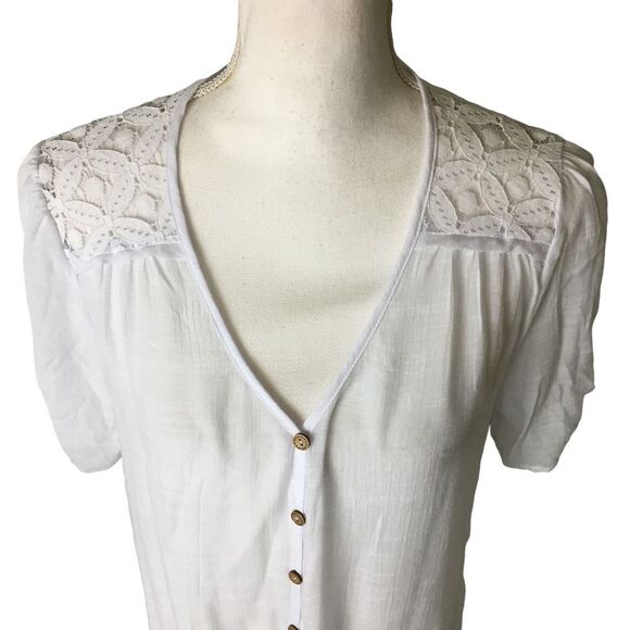 NWT Ivy Ridge, Button Front Blouse Lace Tie Front Size Medium - Picture 2 of 10